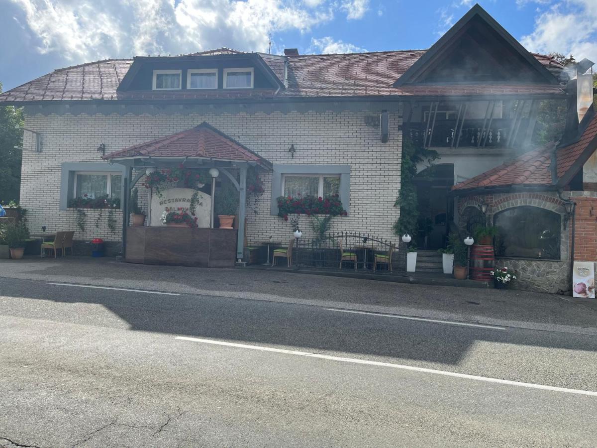 Rooms Balkovec Dragatuš Екстериор снимка